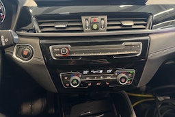 sininen BMW X1 2022 kuva 27.