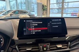 sininen BMW X1 2022 kuva 30.