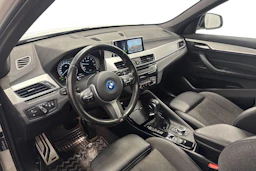 valkoinen BMW X1 2022 kuva 8.
