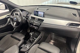 valkoinen BMW X1 2022 kuva 16.
