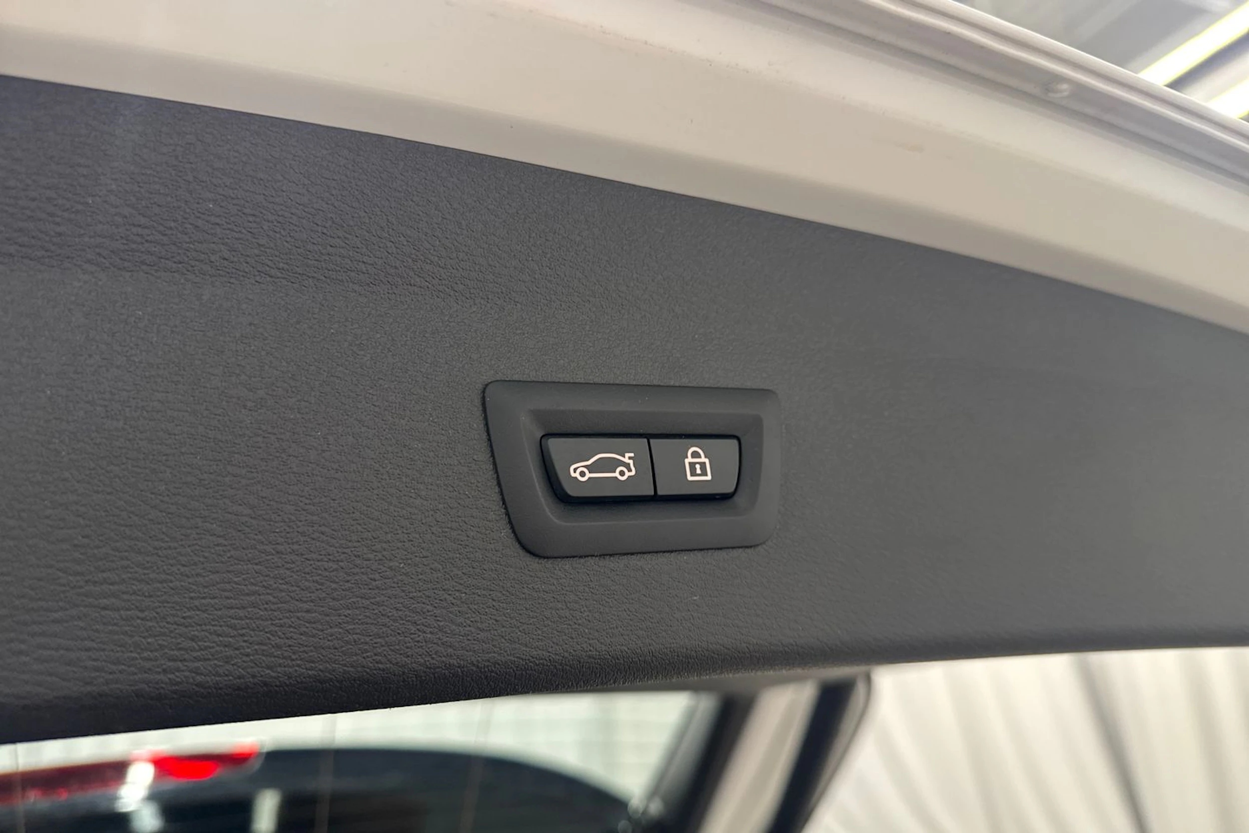 valkoinen BMW X1 2022 kuva 18.