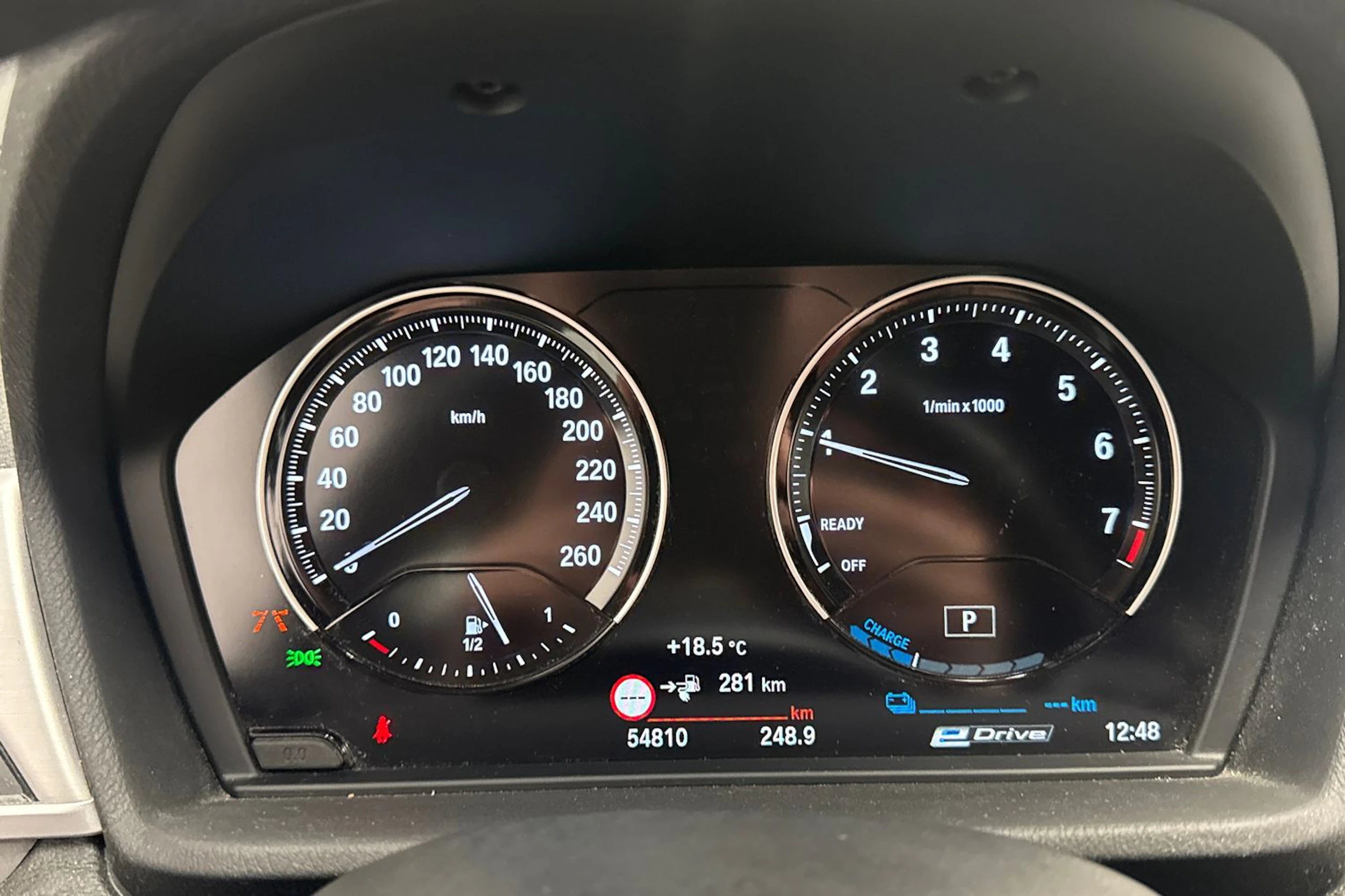 valkoinen BMW X1 2022 kuva 20.