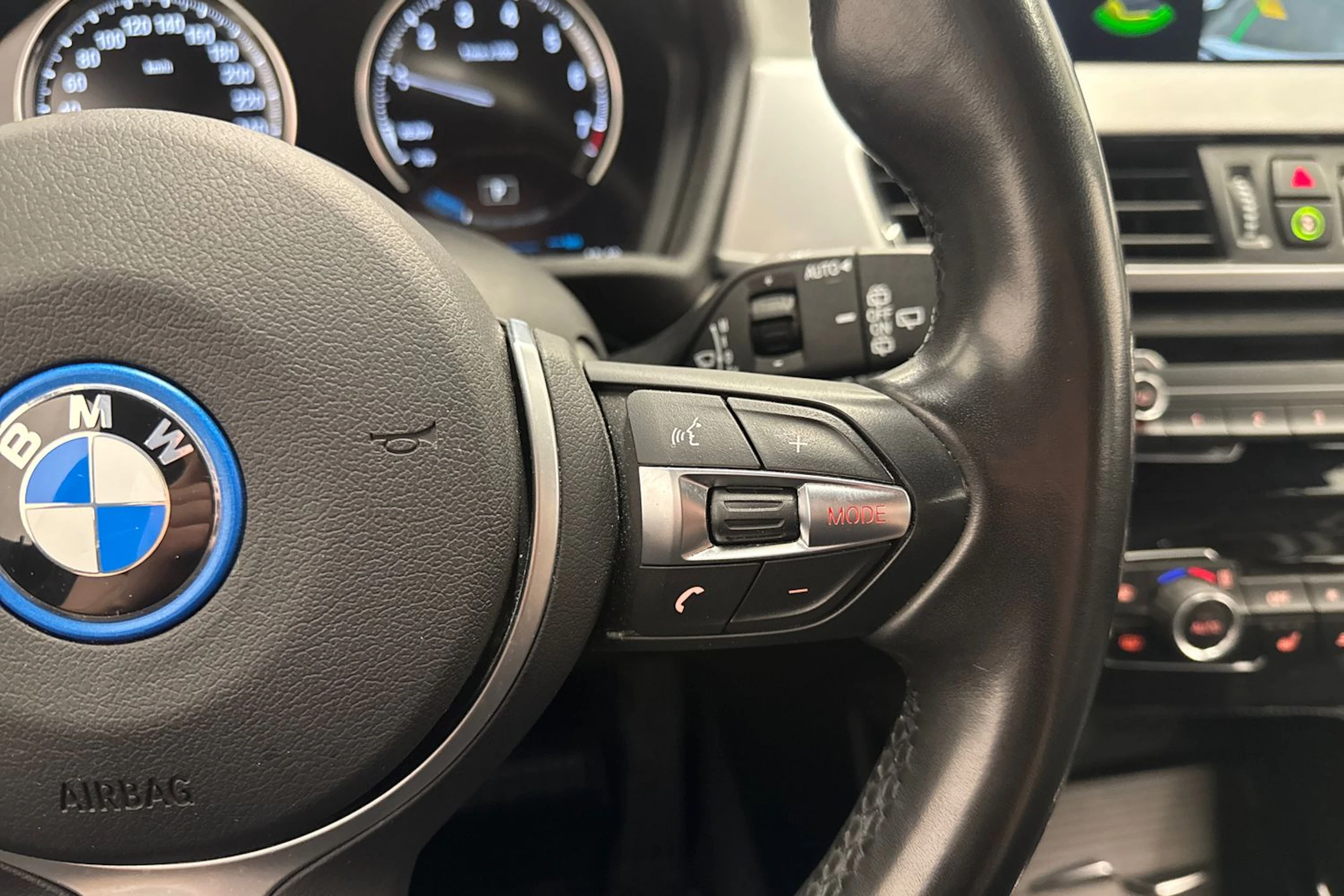 valkoinen BMW X1 2022 kuva 22.