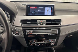 valkoinen BMW X1 2022 kuva 23.