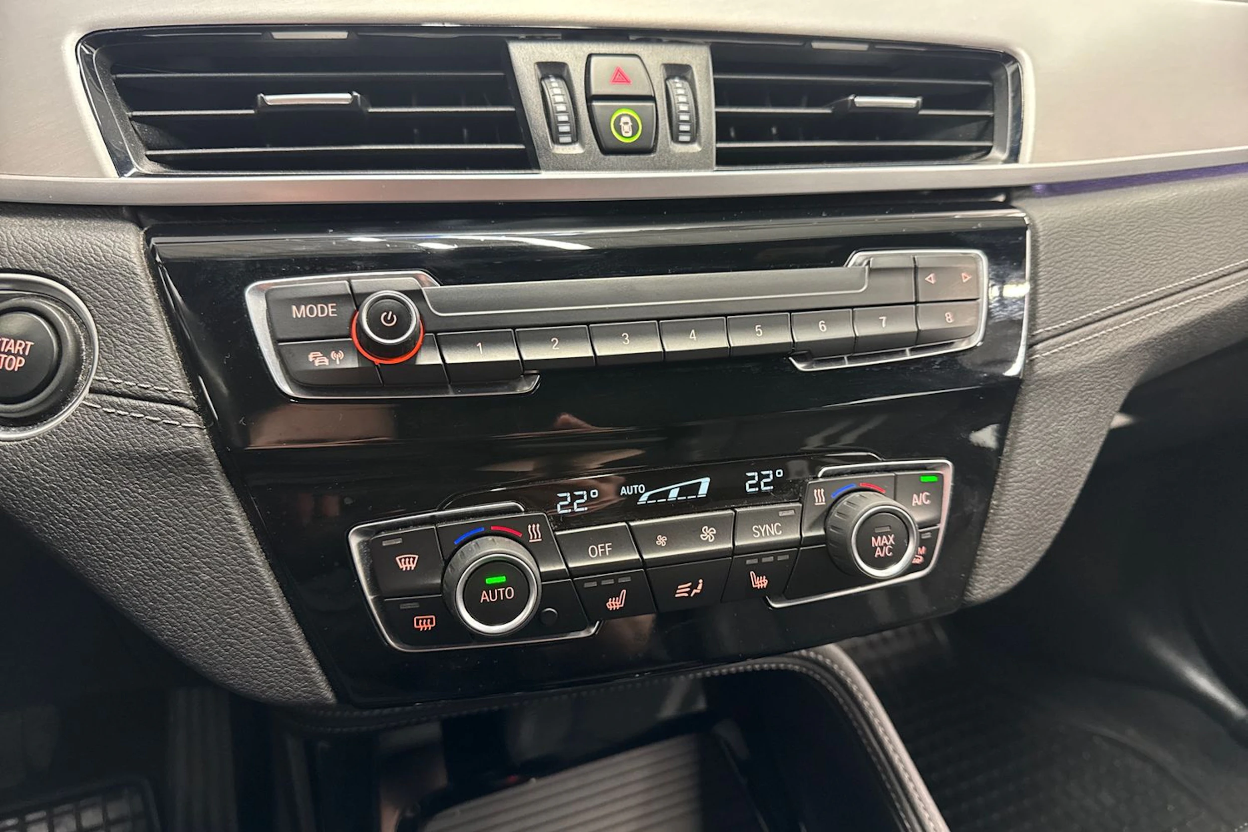 valkoinen BMW X1 2022 kuva 27.