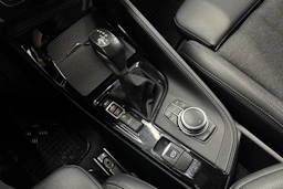 valkoinen BMW X1 2022 kuva 28.