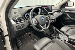 valkoinen BMW X1 2022 kuva 6.