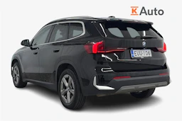 met. musta BMW X1 2023 kuva 2.