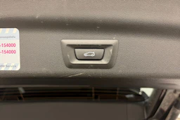 met. musta BMW X1 2023 kuva 12.