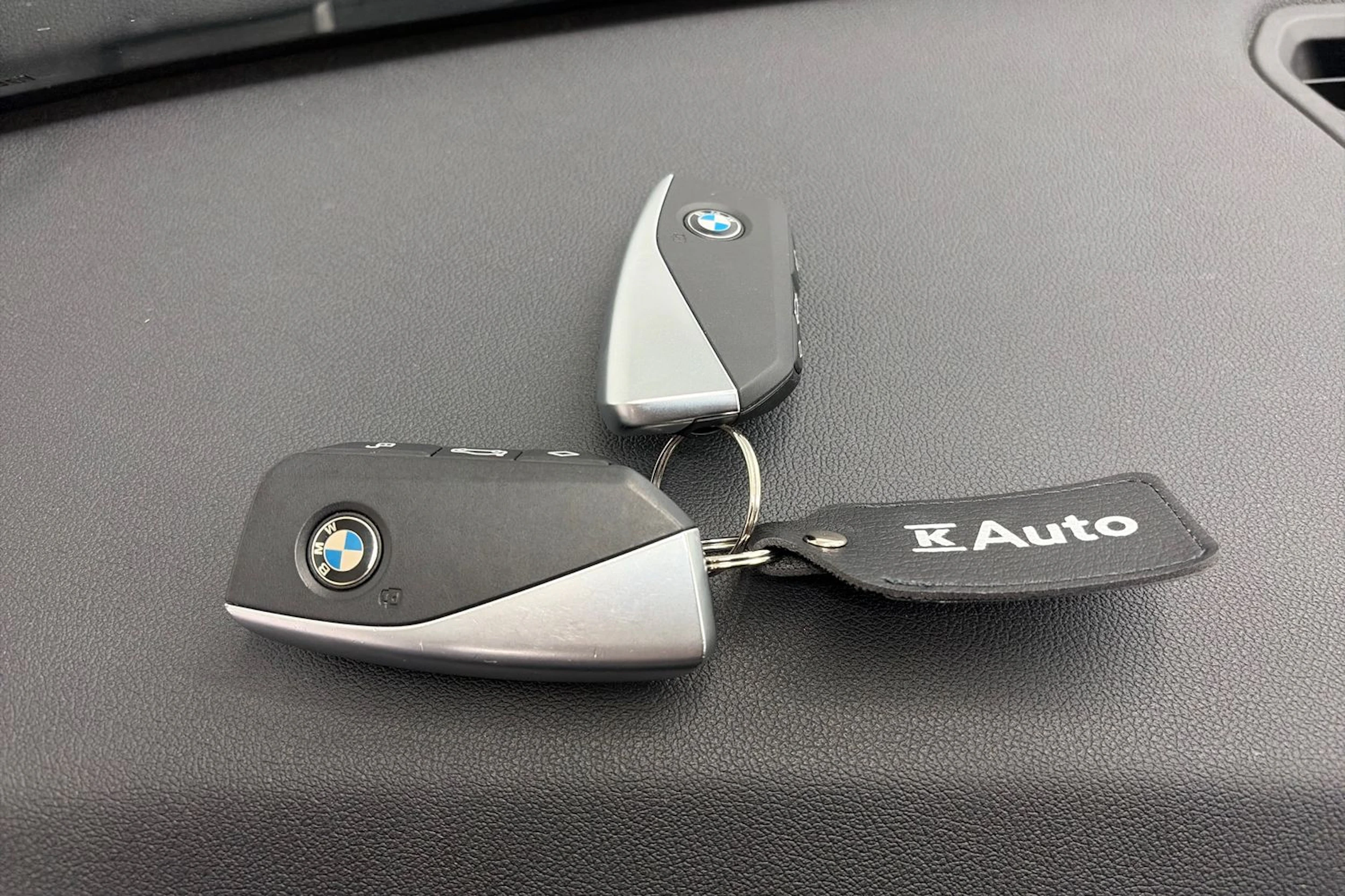 met. musta BMW X1 2023 kuva 31.