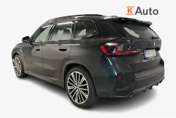 musta BMW X1 2023 kuva 2.