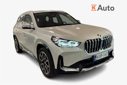valkoinen BMW X1 2023 kuva 1.