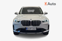 valkoinen BMW X1 2023 kuva 4.