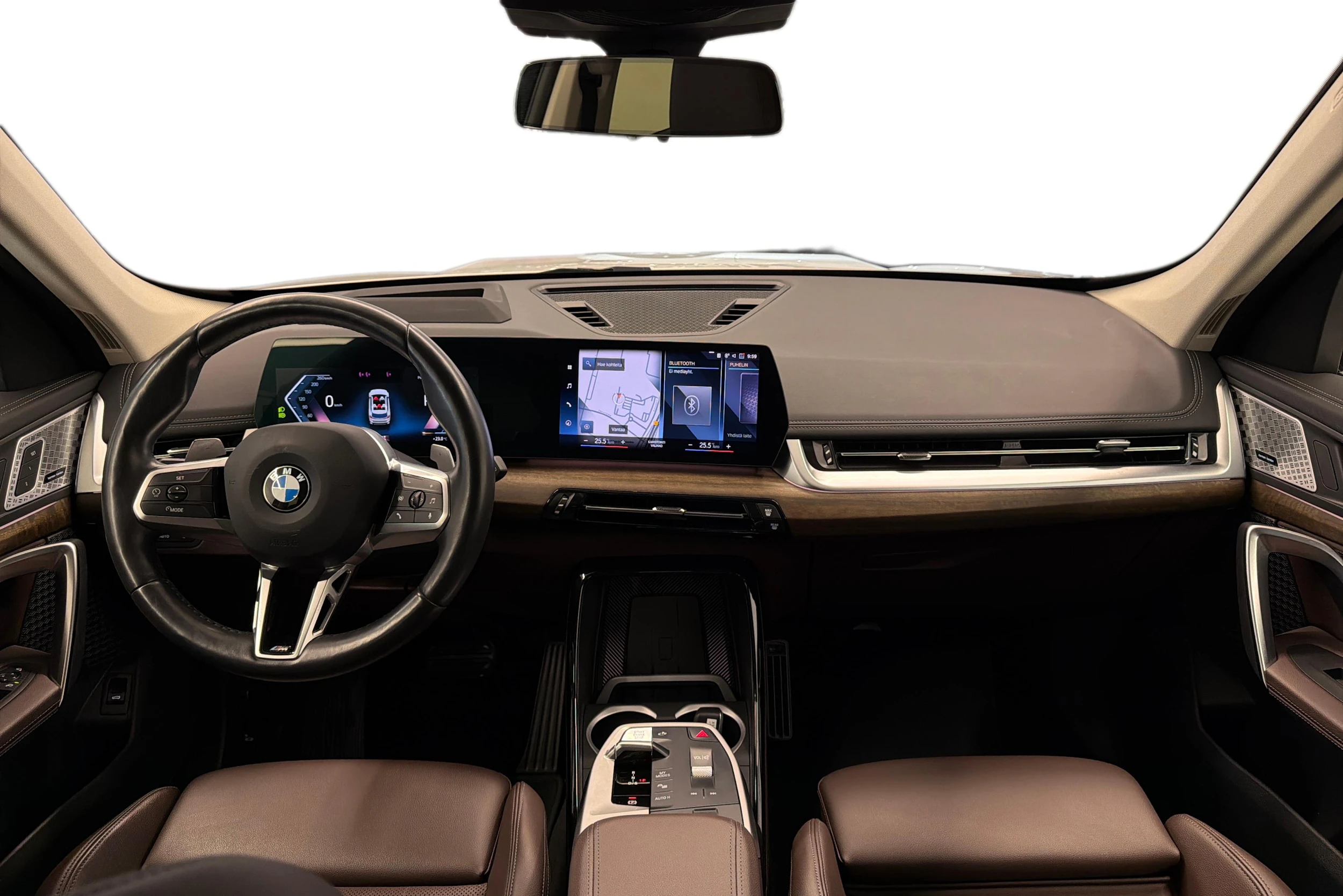 valkoinen BMW X1 2023 kuva 7.