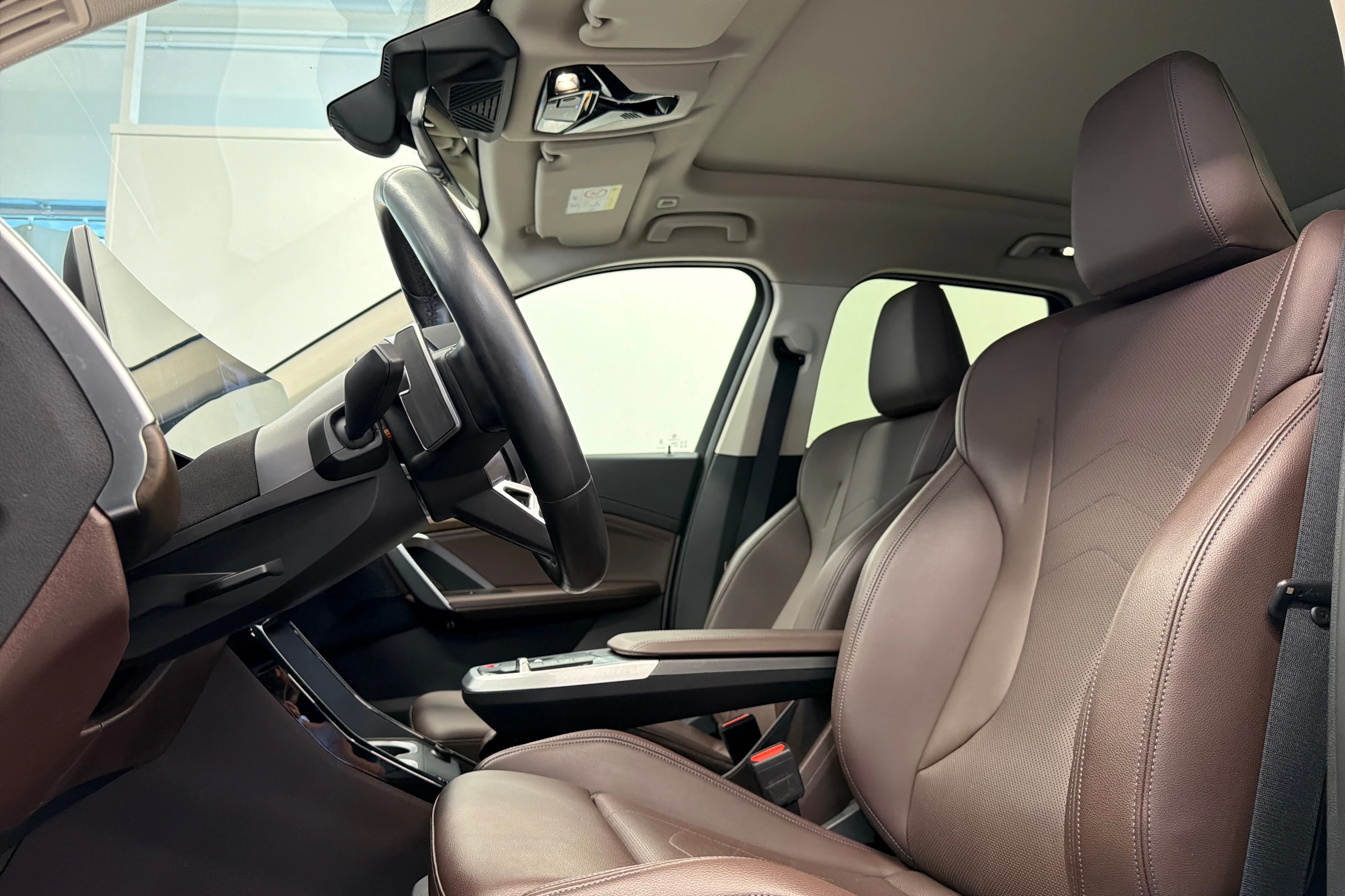 valkoinen BMW X1 2023 kuva 13.