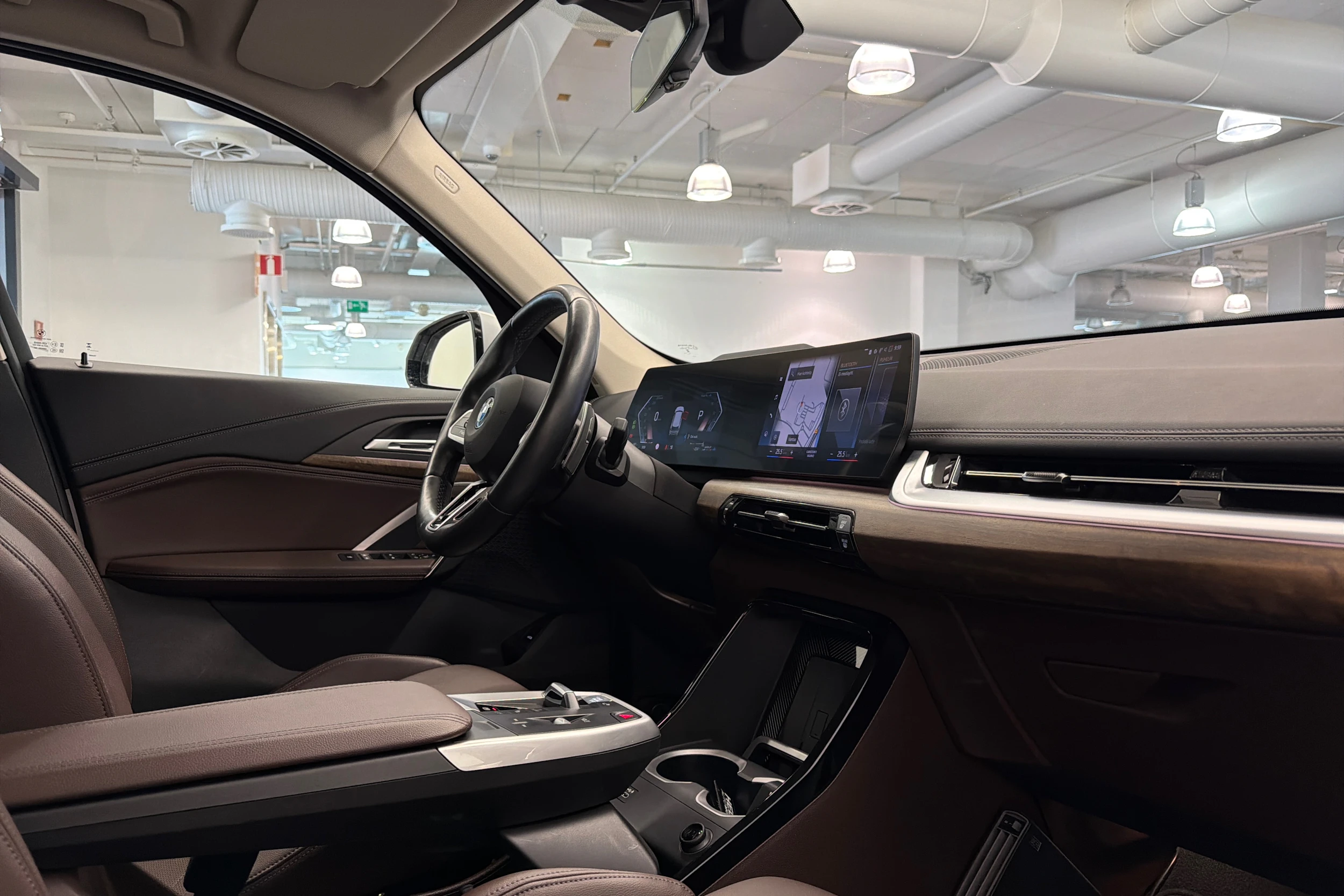 valkoinen BMW X1 2023 kuva 14.