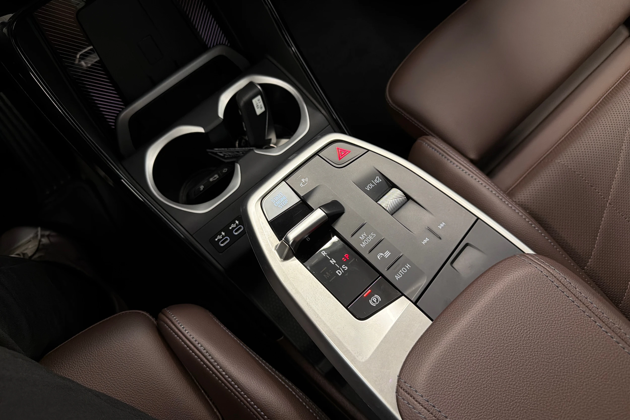 valkoinen BMW X1 2023 kuva 23.