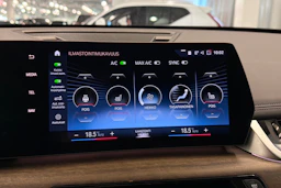 valkoinen BMW X1 2023 kuva 28.
