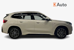 Valkoinen BMW X1 2023 kuva 5.