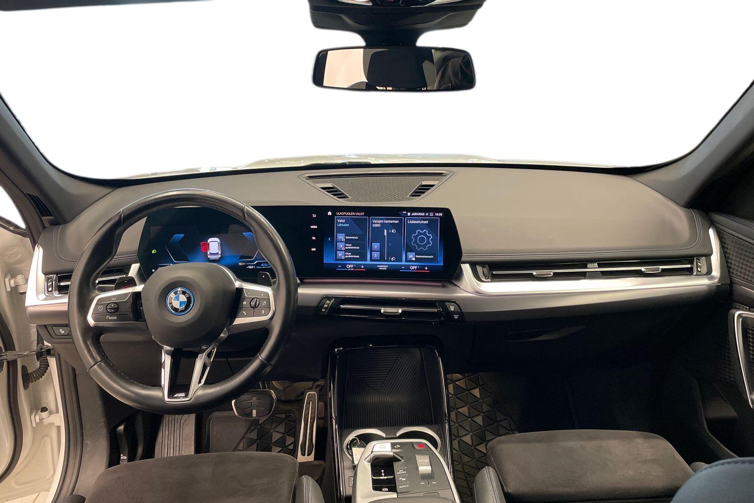 BMW X1 2023, photo 7/26