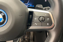 Valkoinen BMW X1 2023 kuva 12.