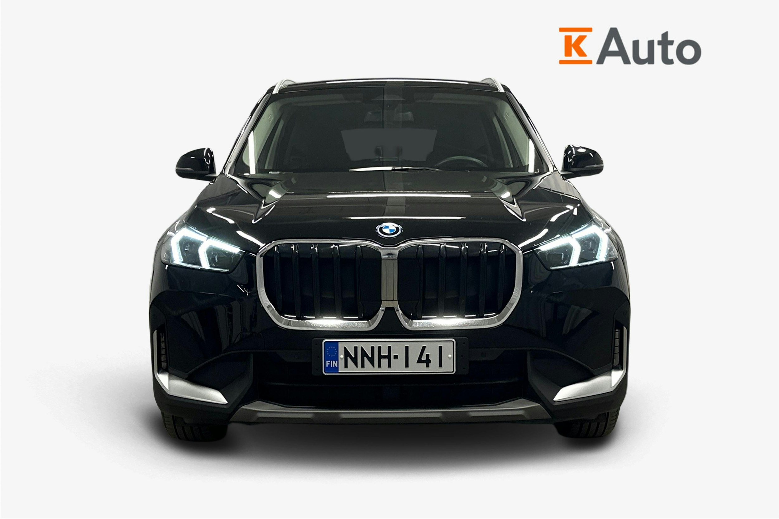 musta BMW X1 2024 kuva 5.