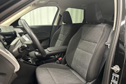 musta BMW X1 2024 kuva 16.