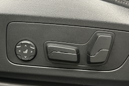 musta BMW X1 2024 kuva 17.