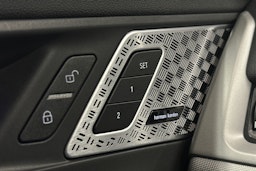 musta BMW X1 2024 kuva 18.