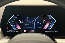 musta BMW X1 2024 kuva 22.