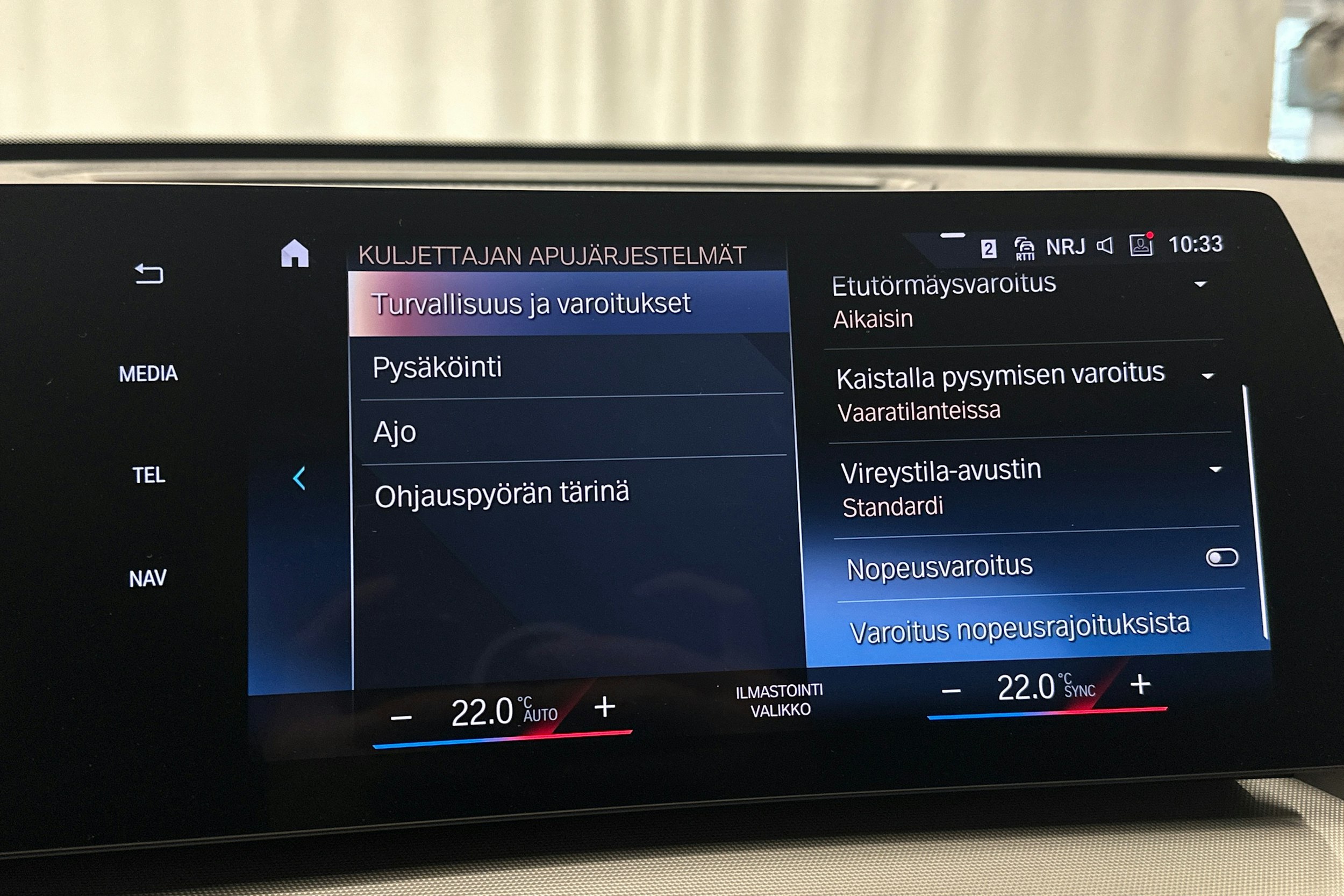 musta BMW X1 2024 kuva 27.