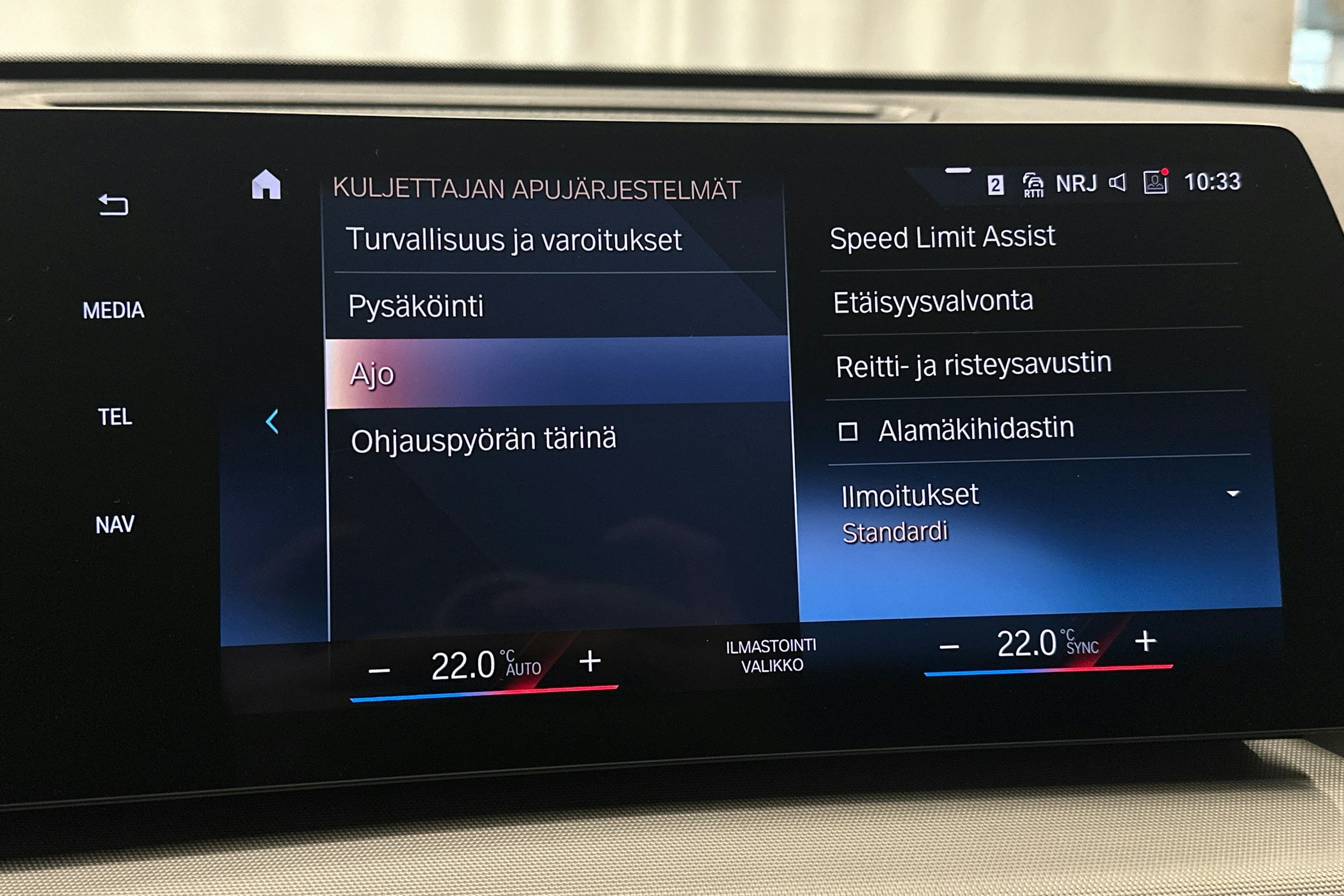 musta BMW X1 2024 kuva 30.