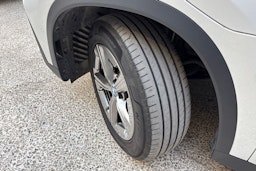 valkoinen BMW X1 2024 kuva 13.