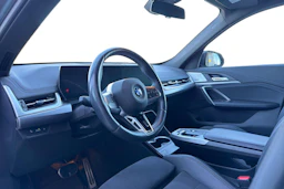 vihreä BMW X1 2024 kuva 3.