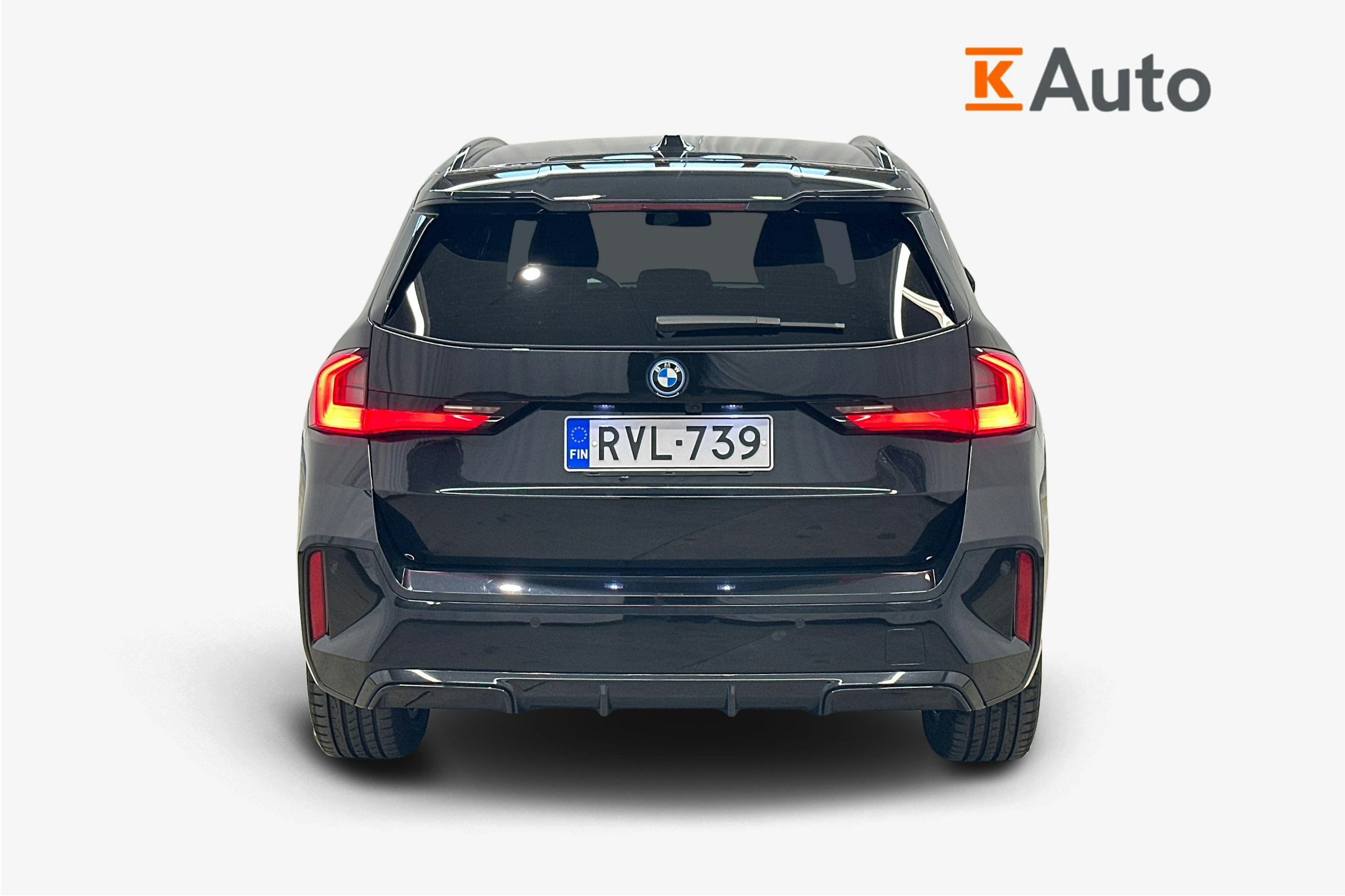 musta BMW X1 2024 kuva 3.