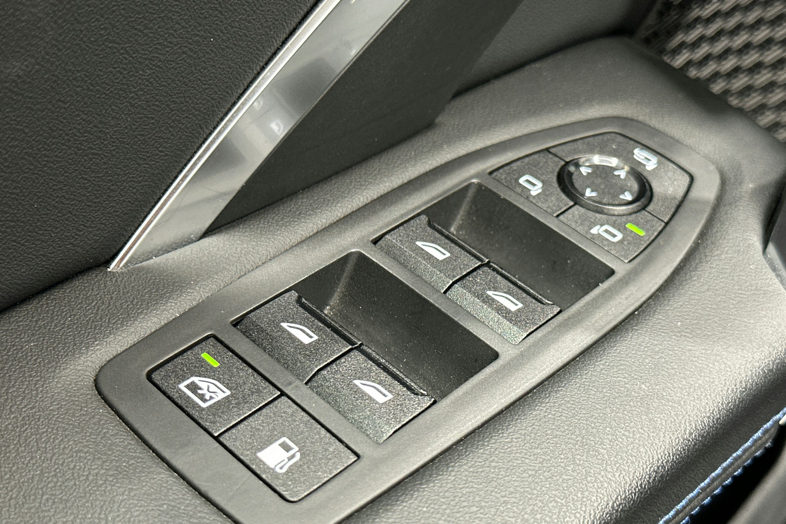musta BMW X1 2024 kuva 14.