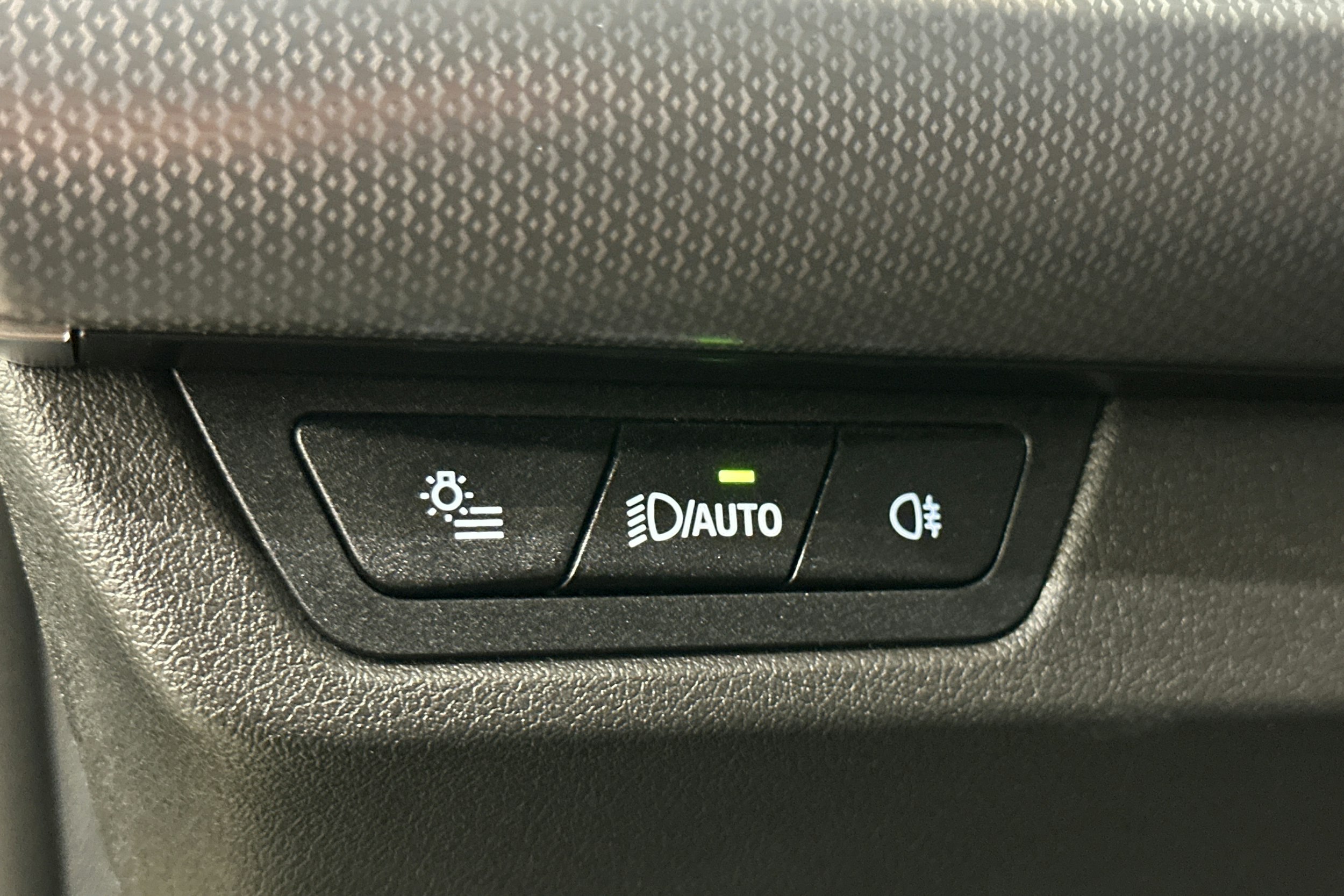musta BMW X1 2024 kuva 15.