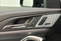 musta BMW X1 2024 kuva 25.