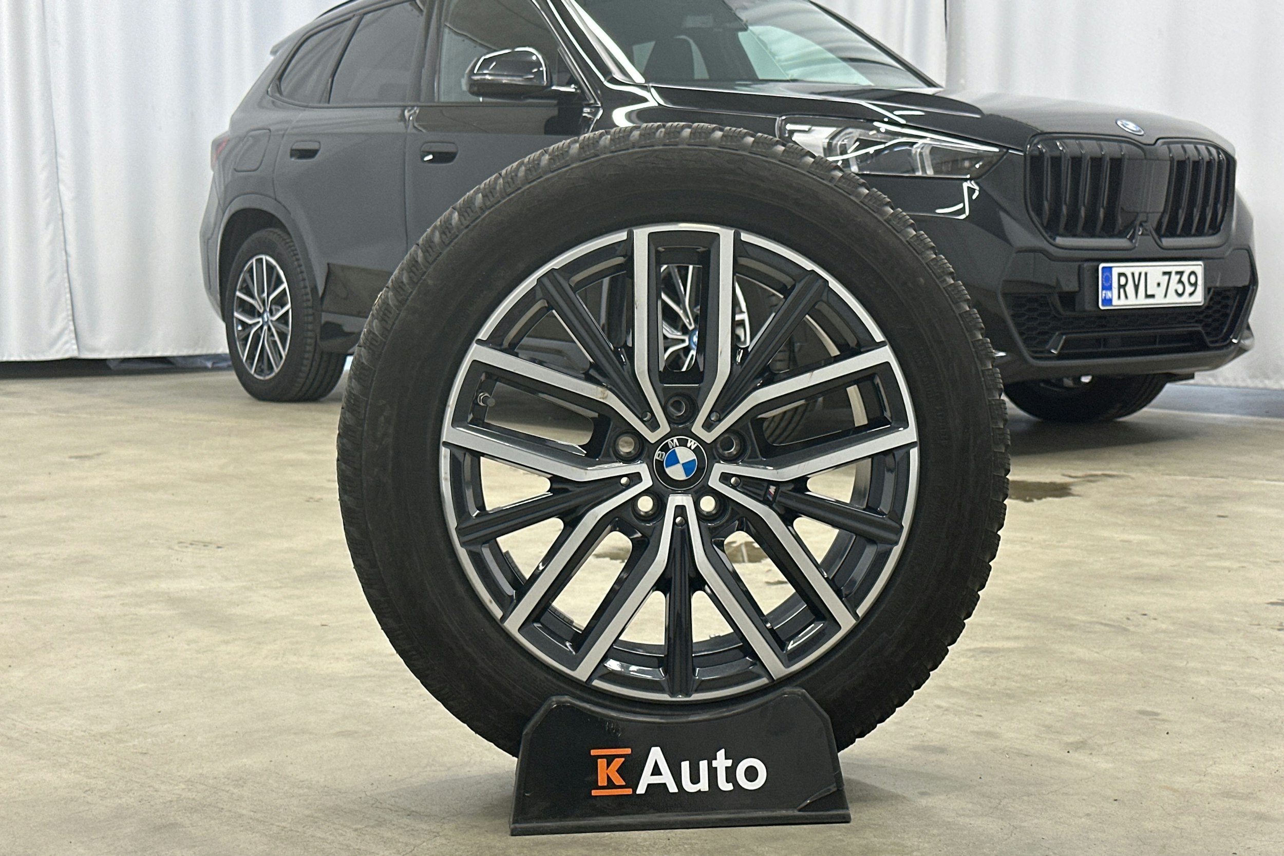 musta BMW X1 2024 kuva 29.