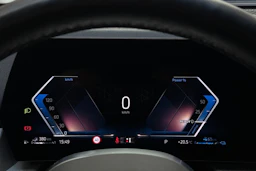 valkoinen BMW X1 2024 kuva 18.