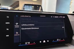 valkoinen BMW X1 2024 kuva 32.