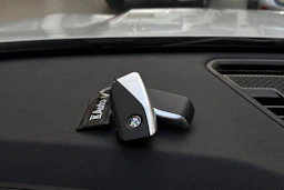 valkoinen BMW X1 2024 kuva 34.