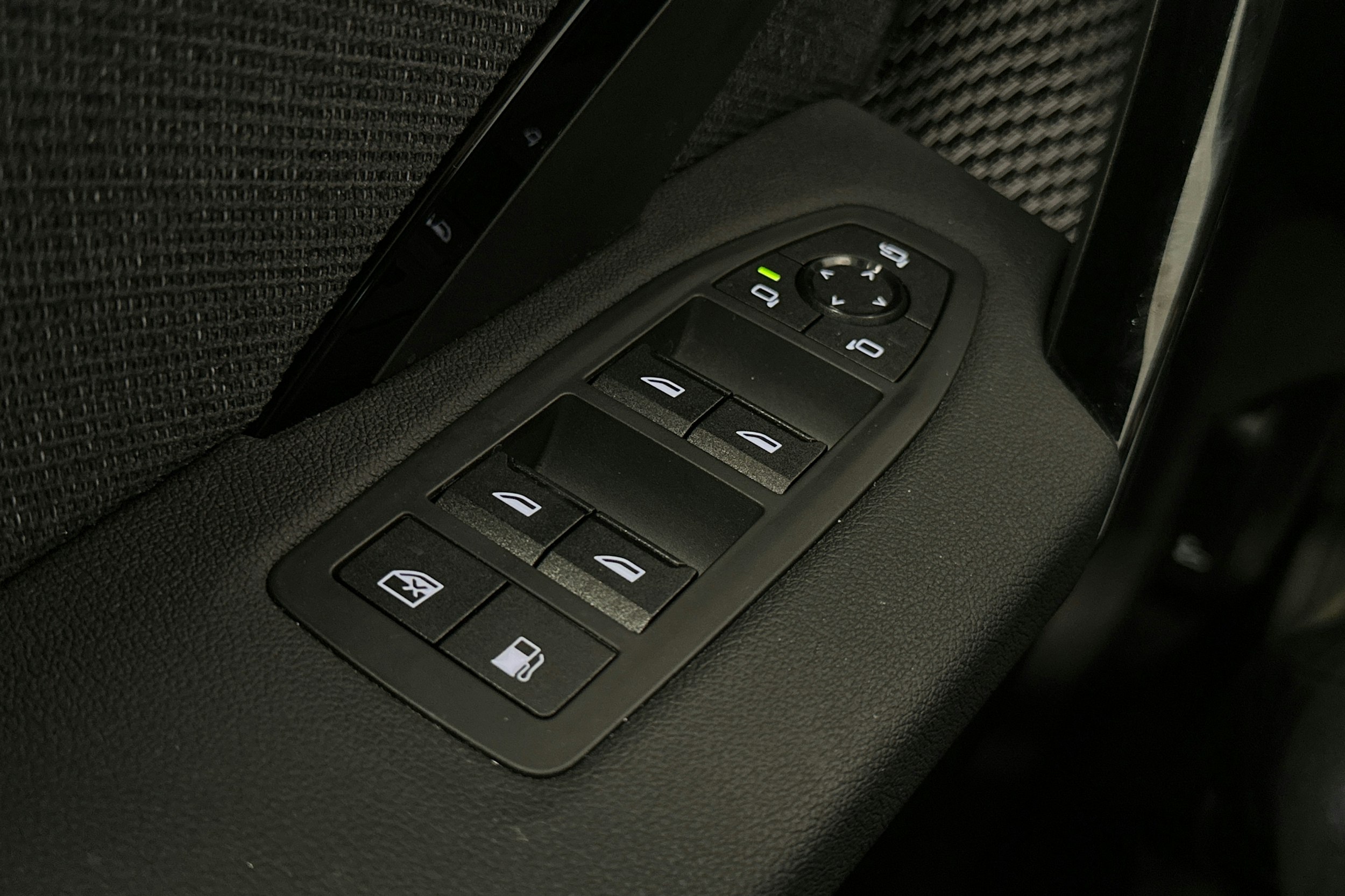 Valkoinen BMW X1 2025 kuva 12.