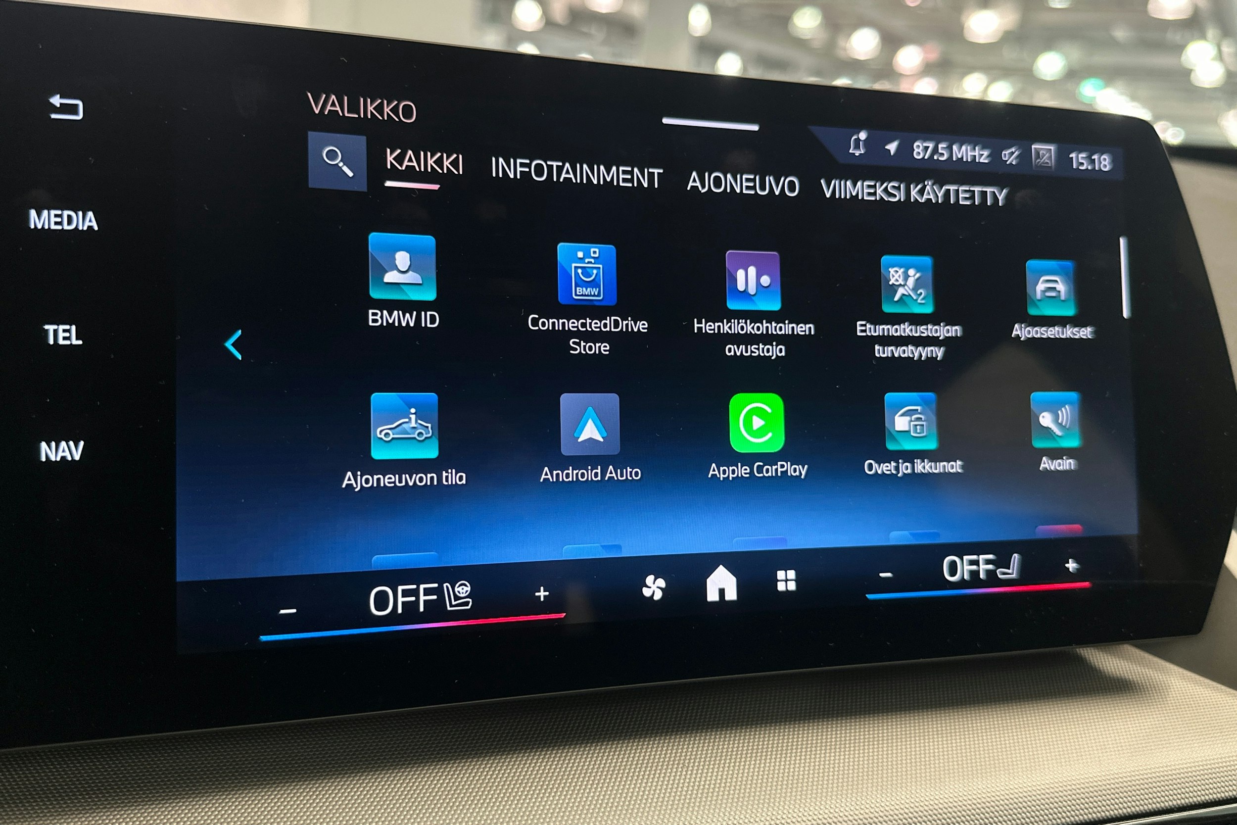 Valkoinen BMW X1 2025 kuva 13.