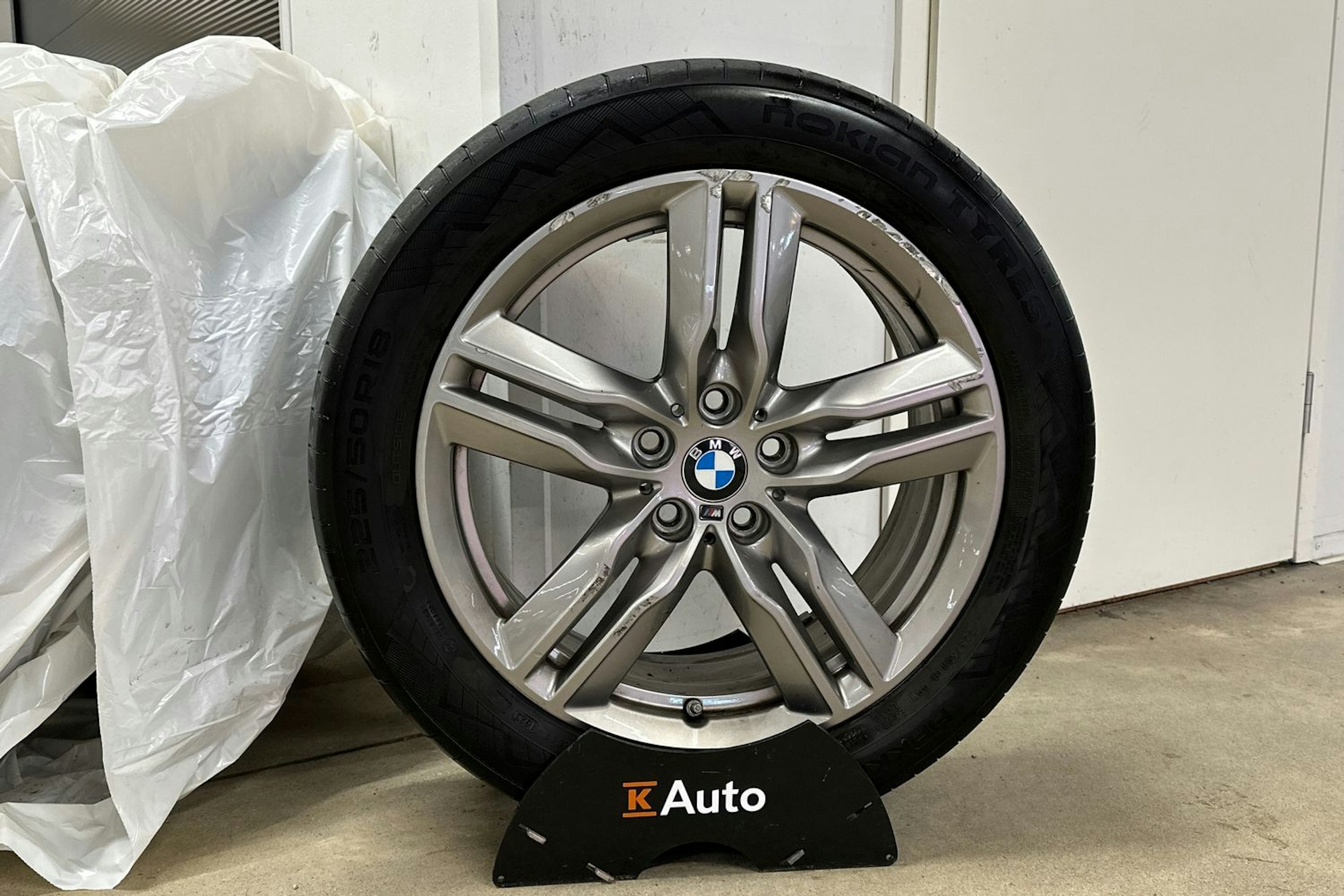 Valkoinen BMW X1 2022 kuva 13.