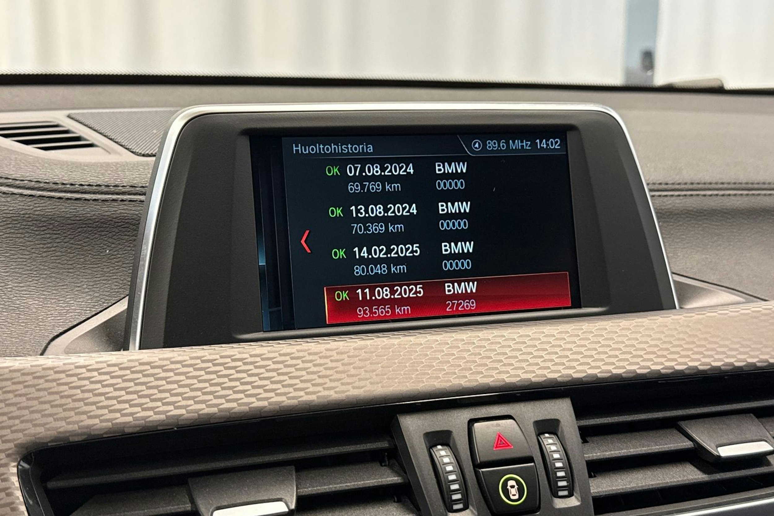 keltainen BMW X2 2018 kuva 20.