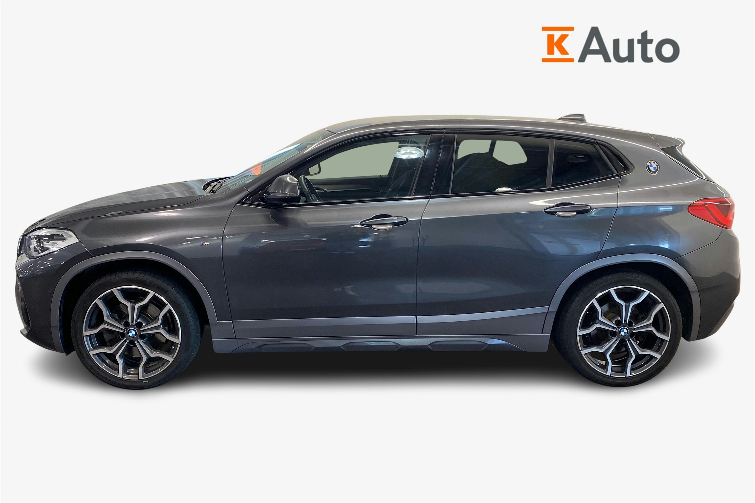 harmaa BMW X2 2018 kuva 6.