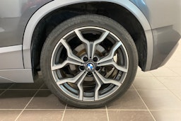 harmaa BMW X2 2018 kuva 13.