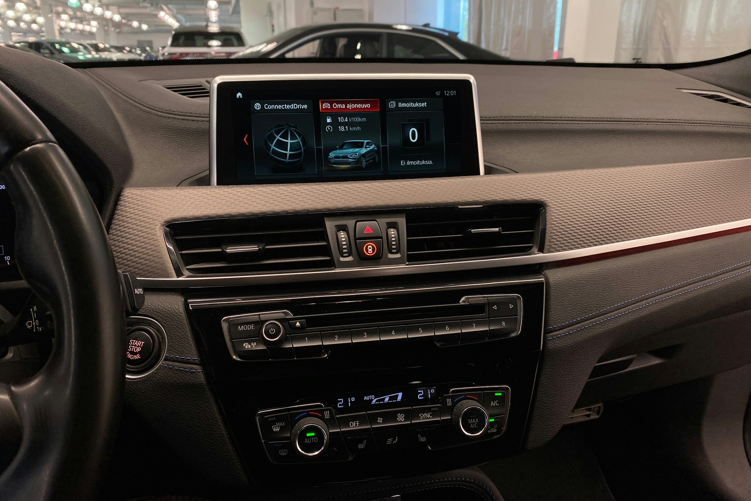 harmaa BMW X2 2018 kuva 16.