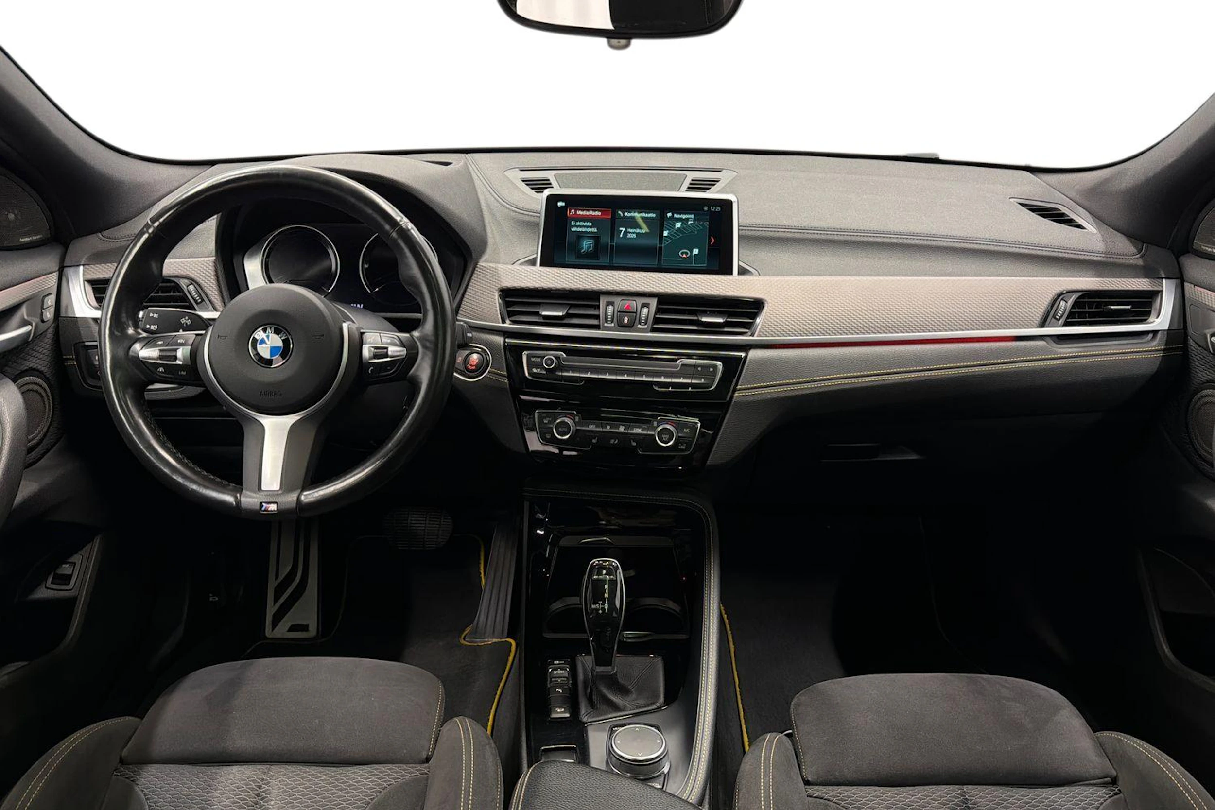 keltainen BMW X2 2018 kuva 7.